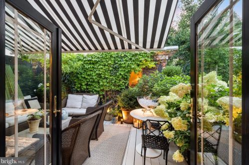 718 22nd St, Philadelphia PA 19130-0027 exterior