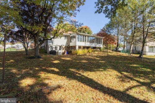 200 Gerald Dr, Chester PA 19014-1716 exterior