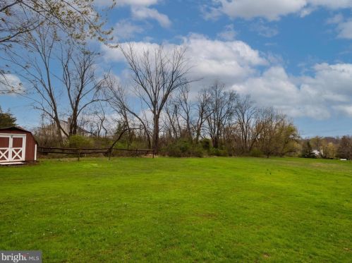 2511 Meetinghouse Rd, Jamison PA 18929-1157 exterior