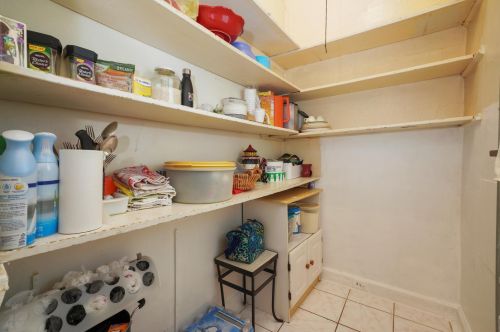 5120 Sawyer Ave, Chicago IL 60655-2413 exterior