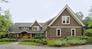 547 Pinnacle View Dr, Ada, MI 49301-8780