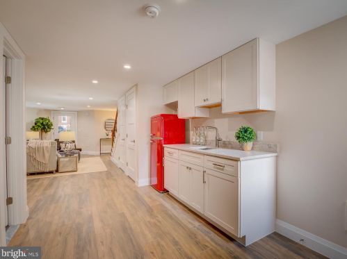 620 5th St, Washington DC  20001-2610 exterior