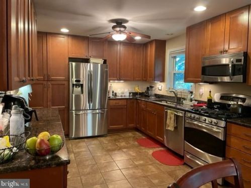 3319 Kilkenny St, Silver Spring, MD 20904-1735