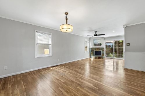 12143 Sunnycrest Pl, Hazelwood MO 63043-1222 exterior