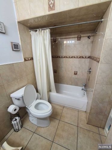 620 Madison Ave, Paterson NJ 07524-2729 exterior