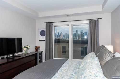 53 Eton Row, Union City NJ 07086 exterior