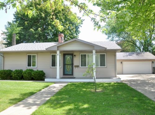 1925 Western Ave, Waukegan, IL 60087-4924