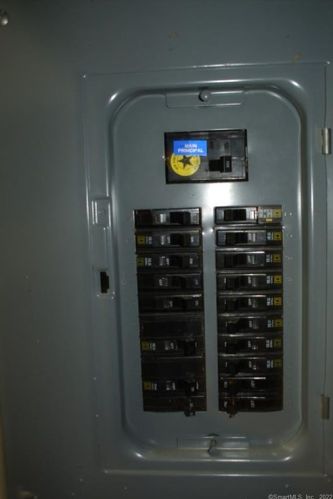 16 Stevens St, Milford CT 06460-7868 exterior