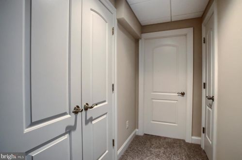 43 Midway Farms Ln, Lancaster PA 17602-2671 exterior