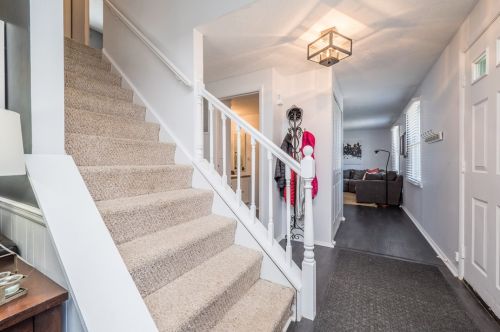 1313 Manor Dr, Pittsburgh, PA 15241-2863