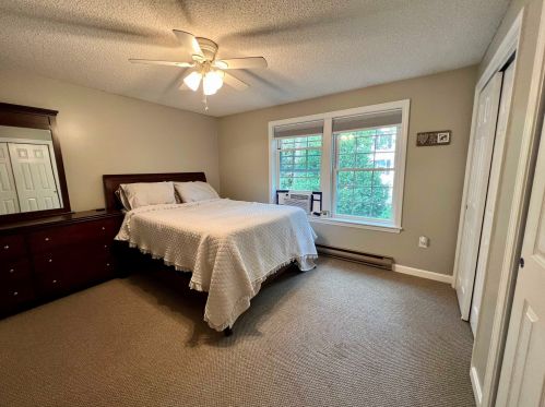 53 Village St, Concord NH 03303-4515 exterior