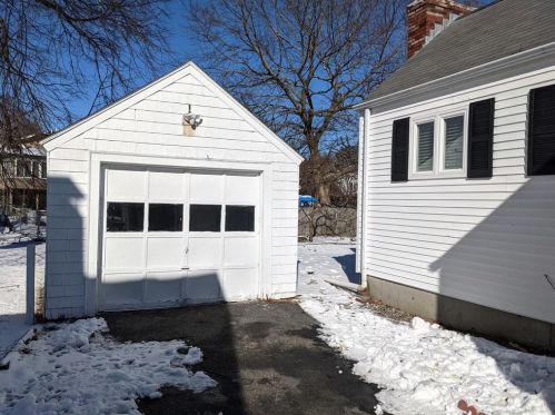 37 Atlantic Blvd, Providence, RI 02911-1932