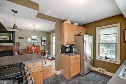 1708 Riverside Dr, Trenton NJ 08618-5843 exterior