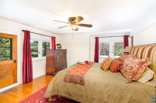 301 Oxford St, Duluth MN 55803-2327 exterior