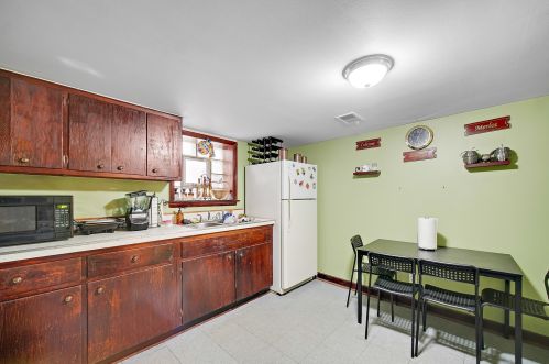 6201 Kilpatrick Ave, Chicago IL 60652-3050 exterior