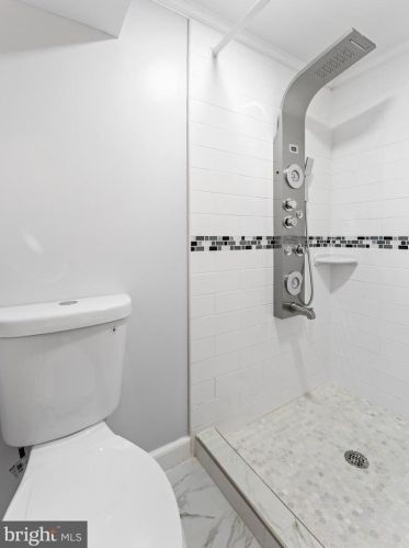 6634 Guyer Ave, Philadelphia PA  19142-2603 exterior