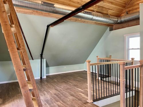 2834 Prospect Ave, Milwaukee WI  53211-3770 exterior