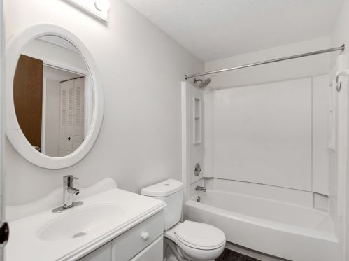 1101 Bonnie Brae Dr, Moon Twp PA 15108-3858 exterior