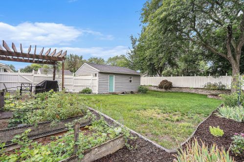 4611 Valleyridge Ave, Wyoming MI exterior