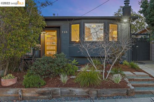 735 Peralta Ave, Berkeley, CA 94707-1817