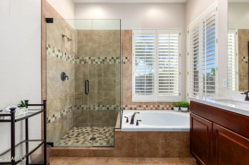 5255 Estevan Rd, Phoenix AZ 85054-7116 exterior