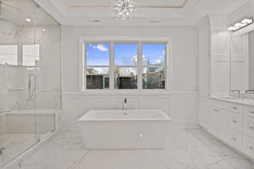 1323 Nelson St, Chicago IL 60657-3103 exterior