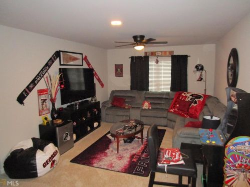 3736 Pebble St, Lithonia GA exterior