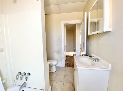 1311 Lowrie St, Pittsburgh PA 15212-4325 exterior