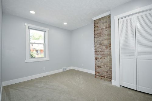 42 Queenston St, Pittsburgh PA 15210-4143 exterior