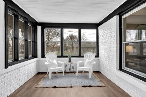 3738 Kalamazoo Ave, Grand Rapids, MI 49508-5536