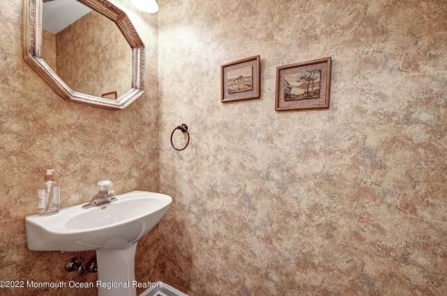 77 Ironwood Ct, Middletown NJ 07748-1917 exterior