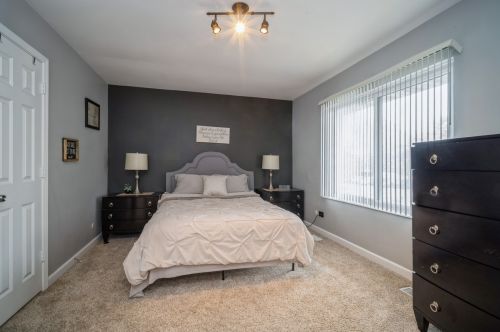 4131 Brentwood Ln, Waukegan IL 60087-1810 exterior