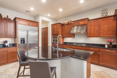 3753 Ember Glow Way, Phoenix AZ 85050-4928 exterior