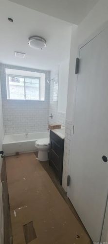 1058 White Pln Rd, Bronx NY 10462-3802 exterior