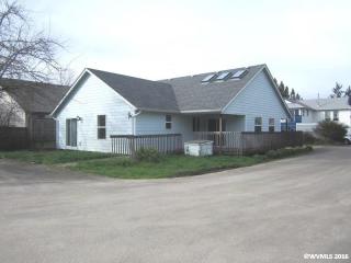 4590 Swegle Rd, Salem OR  97301-2012 exterior