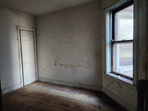 7123 Perry Ave, Chicago IL 60628-6130 exterior