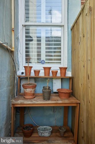 127 Duddington Pl, Washington DC 20003-2610 exterior