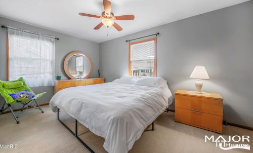 4010 Chamberlain Ave, Grand Rapids MI 49508-2615 exterior