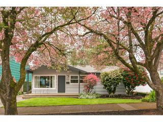 4603 34th Ave, Portland, OR 97202-3313