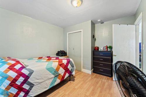 91 Peace St, Providence RI 02907-1550 exterior