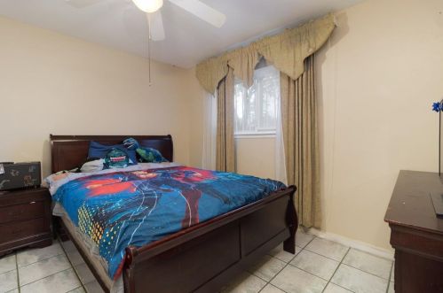 7002 Foxvalley Ln, Humble TX exterior