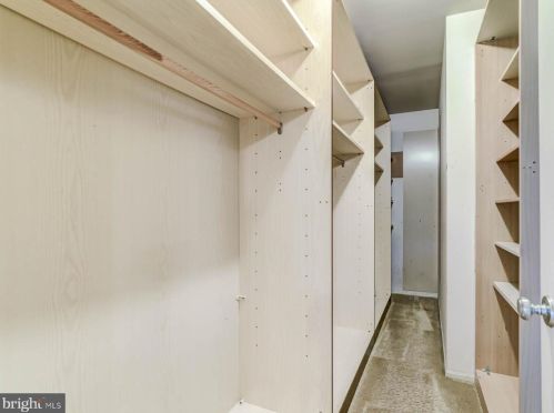 5217 Mitchell St, Alexandria VA 22312-2124 exterior