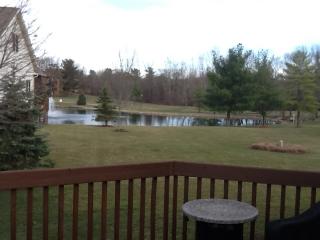 2532 Charing Cross Rd, Canton, OH 44708-1592