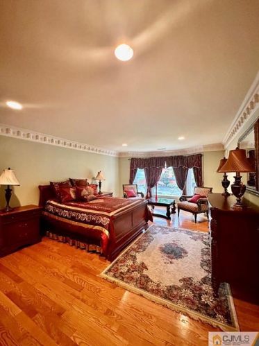 21 Southfield Rd, Edison NJ 08820-3141 exterior