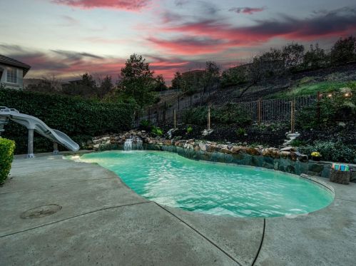 5122 Mertola Dr, Folsom, CA 95762-7565