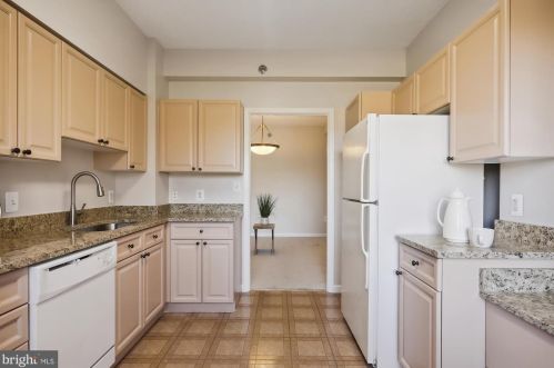 3005 Leisure World Blvd, Silver Spring MD  20906-8338 exterior