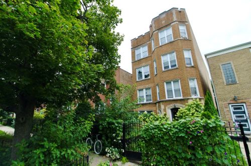 1757 North Shore Ave, Chicago IL  60626-4009 exterior