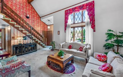 1077 Cedar Crst Dr, Bull Valley IL 60014-6935 exterior