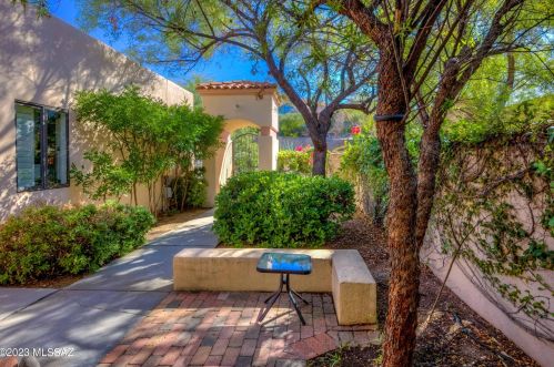 4539 Red Mesa Dr, Tucson AZ  85718-3562 exterior