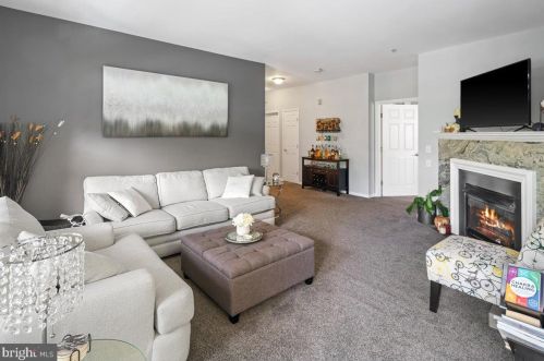 103 Kyle Ct, Trenton, NJ 08628-1422